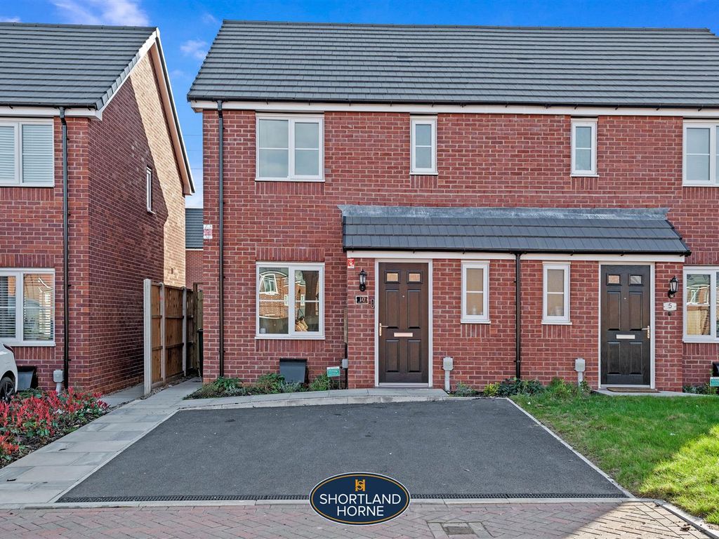 3 bed semidetached house to rent in Bracken Walk, Willenhall, Coventry