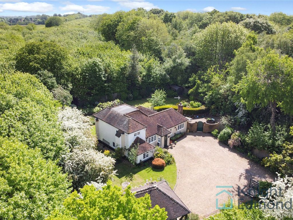 4 bed detached house for sale in Upper Barnhill, Hunton, Maidstone