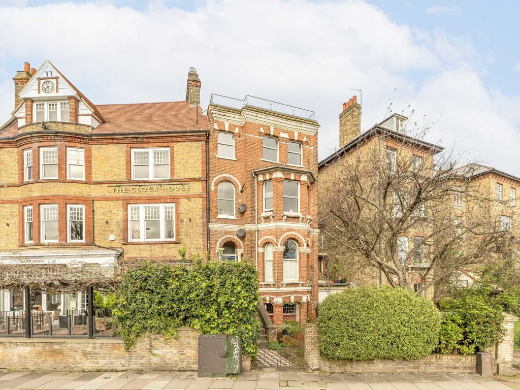 2 bed flat to rent in Peckham Rye, London SE22, £1,700 pcm Zoopla