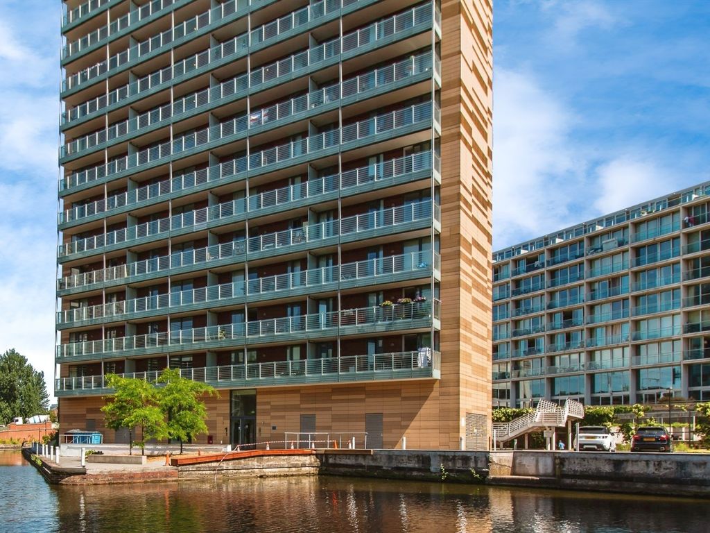 2 bed flat to rent in Kelso Place, Manchester M15, £1,150 pcm Zoopla