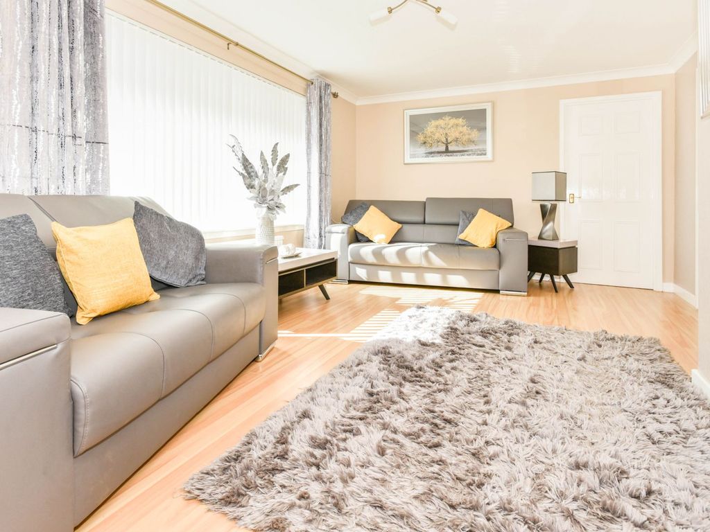 3 bed semidetached house for sale in Currieknowe, Shotts ML7, £190,000