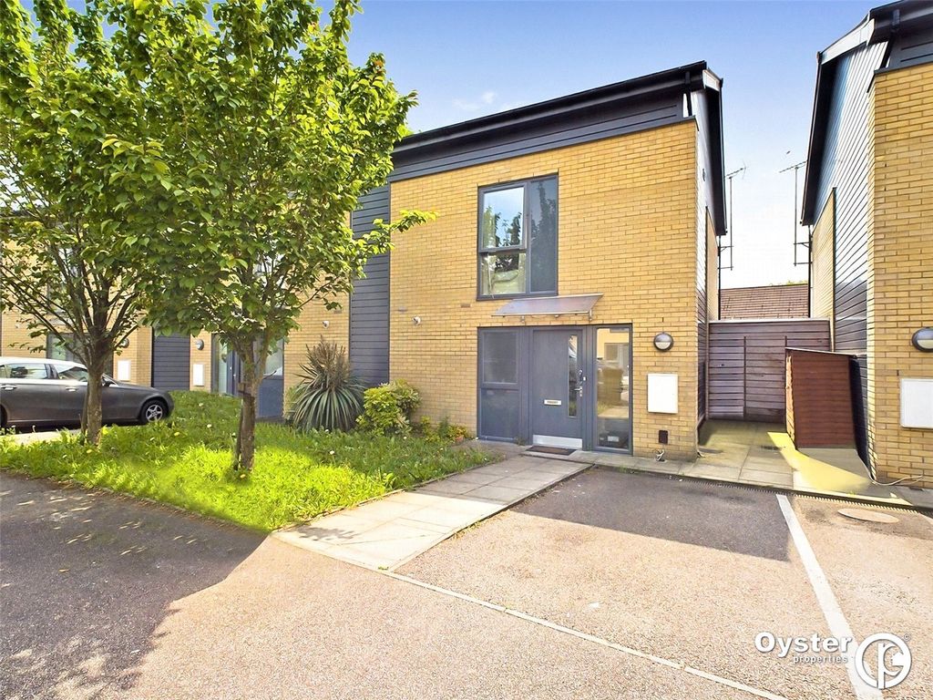 3 bed semidetached house for sale in Douglas Close, Stanmore HA7 Zoopla