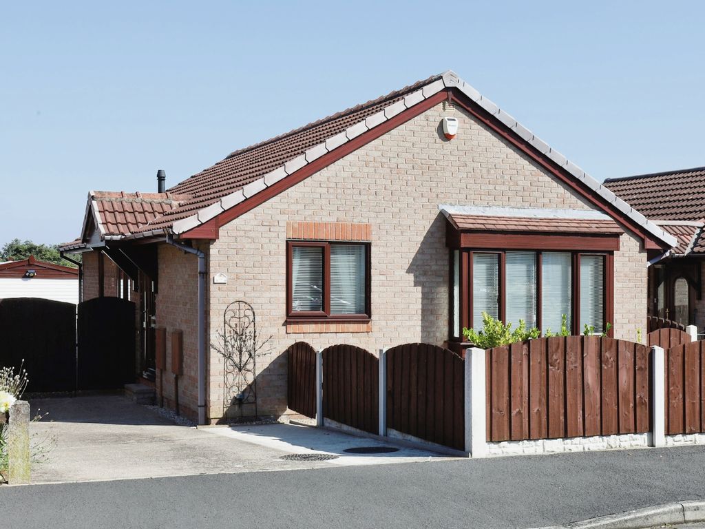 2 bed bungalow for sale in Halfway Drive, Halfway, Sheffield, South