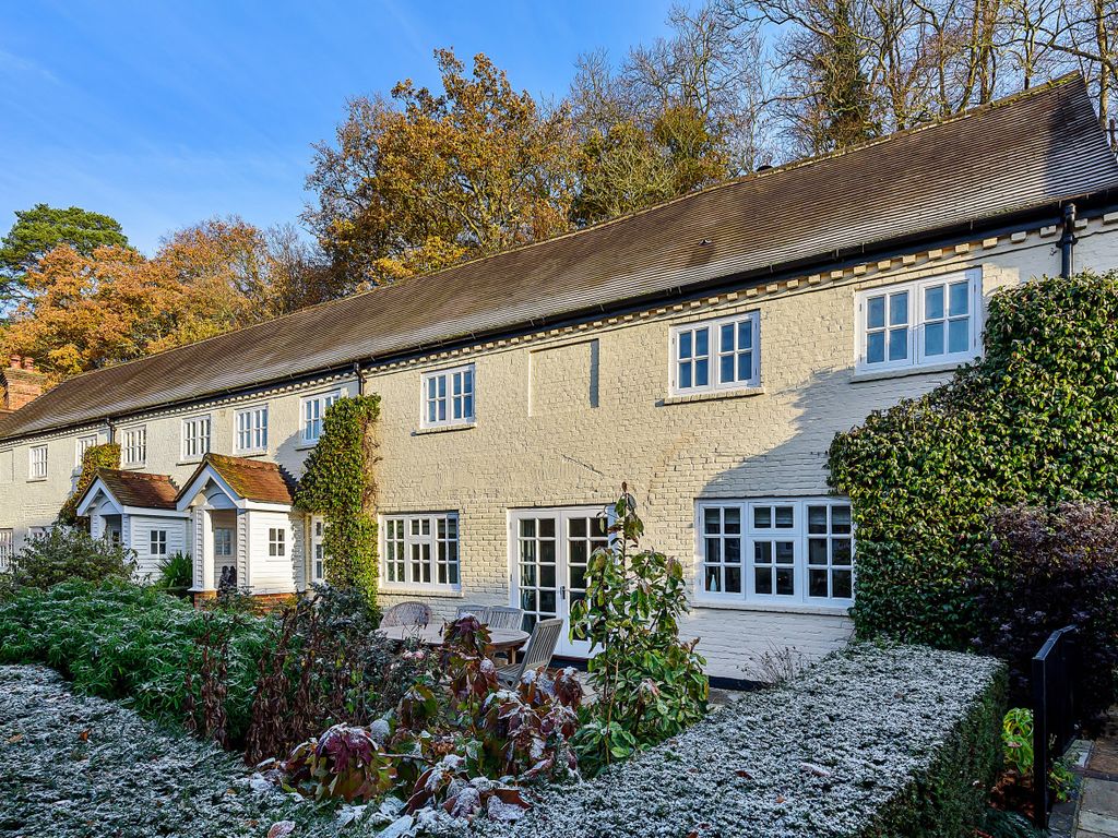 Moor Park House Way Farnham GU10  