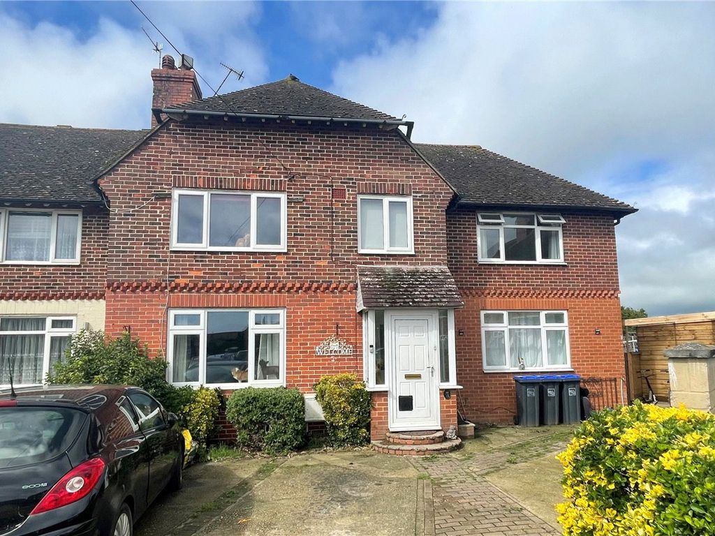 5 bed end terrace house for sale in Peveril Close, Sompting, Lancing