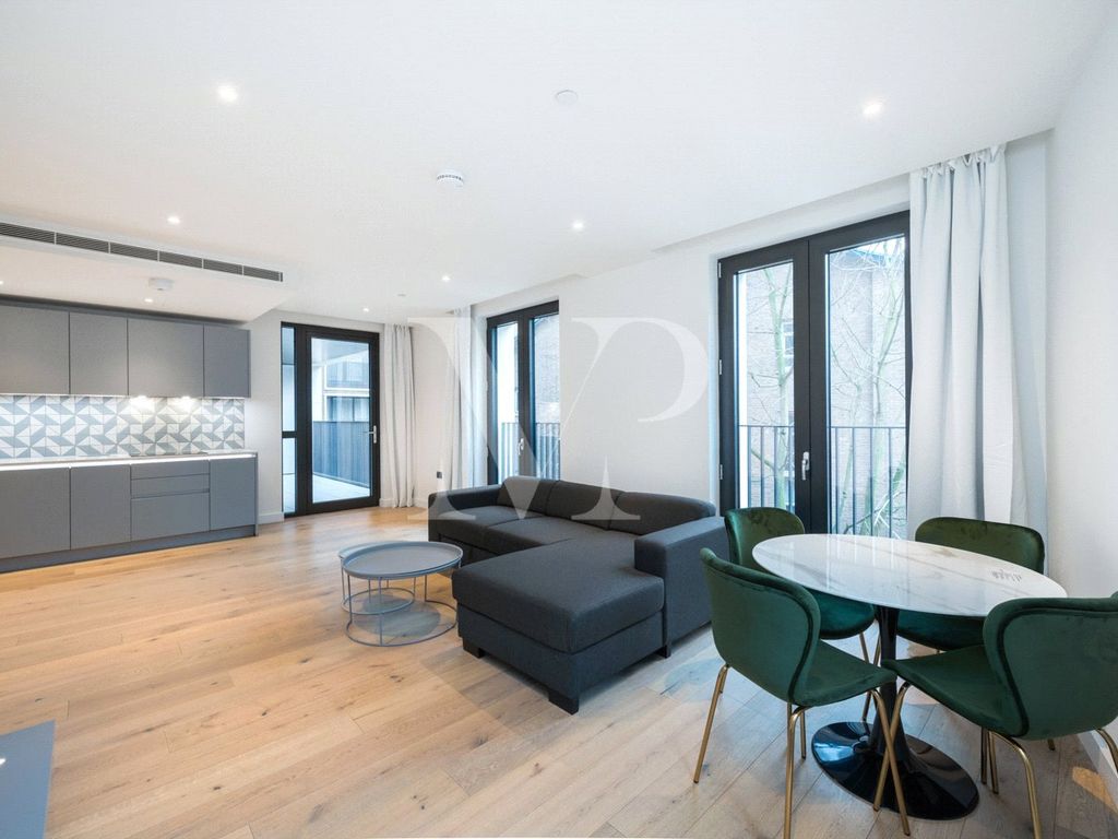 2 bed flat to rent in Clarendon Court, 43 Golden Lane, London EC1Y Zoopla