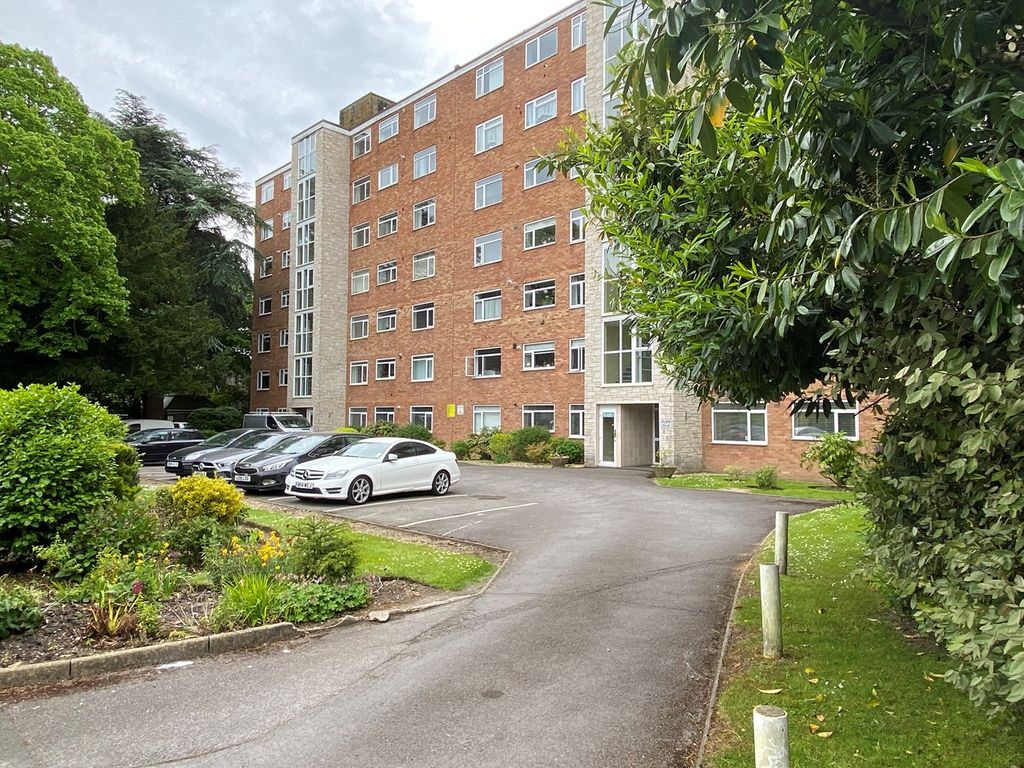 3 bed flat for sale in 1921 Poole Road, Westbourne, Bournemouth BH4, £