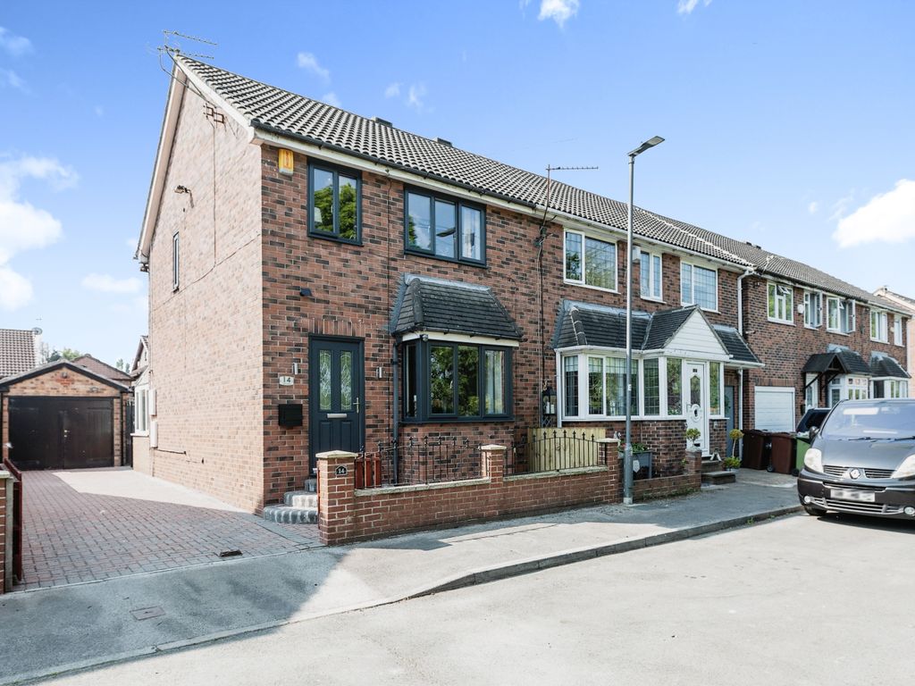 3 bed semidetached house for sale in Faith Street, South Kirkby