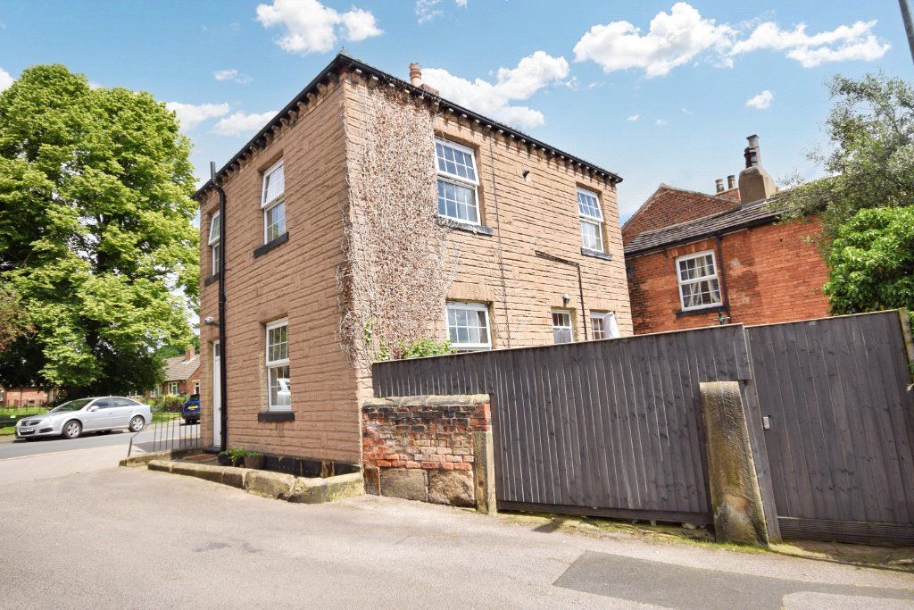 2 bed terraced house for sale in School Yard, Horbury, Wakefield, West