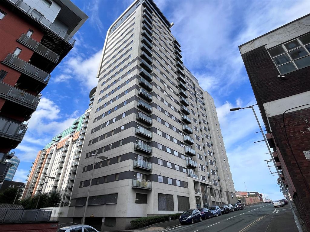 2 bed flat for sale in Britton House, 21 Lord Street, Green Quarter M4