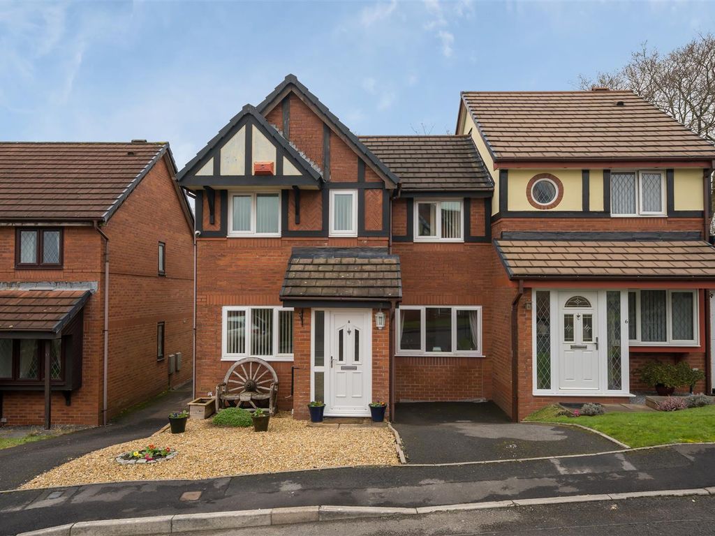 3 bed linkdetached house for sale in Clos Brynafon, Gorseinon, Swansea