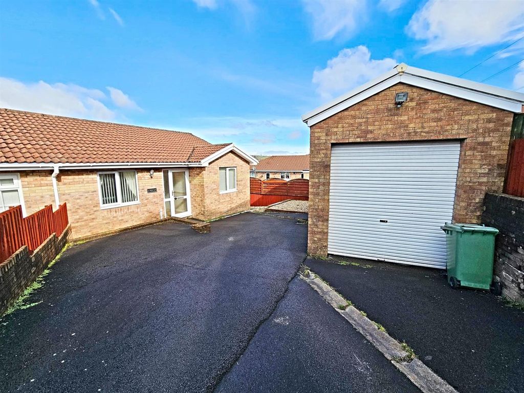 2 bed semidetached bungalow for sale in Ffordd Catraeth, Cilfynydd