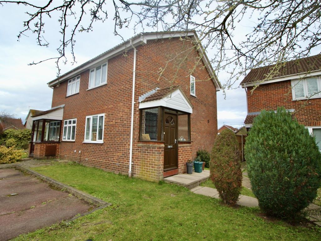 2 bed semidetached house for sale in Paddington Close, Yeading