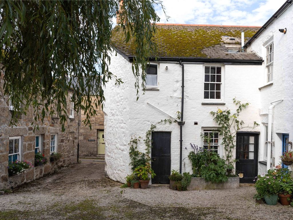 2 bed end terrace house for sale in New Street, Penzance, Cornwall TR18