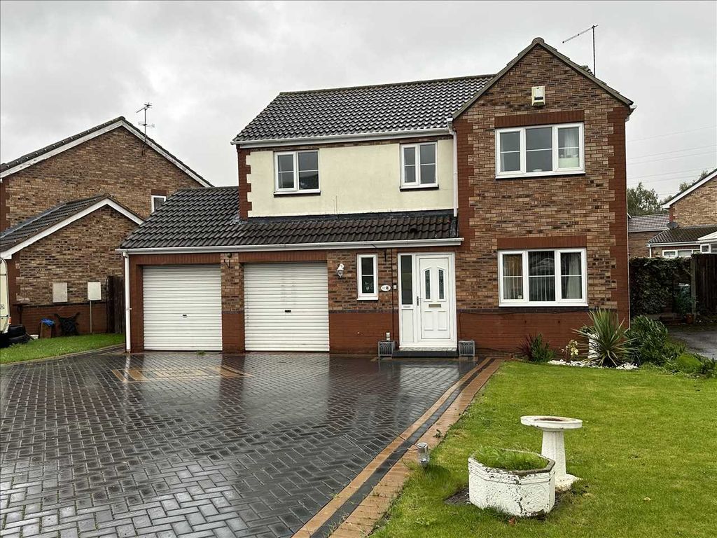 4 bed detached house to rent in Sorrel Way, Scunthorpe DN15, £1,000 pcm