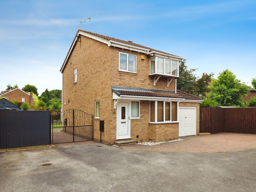 3 bed detached house for sale in Hazel Meadows, Hucknall, Nottingham