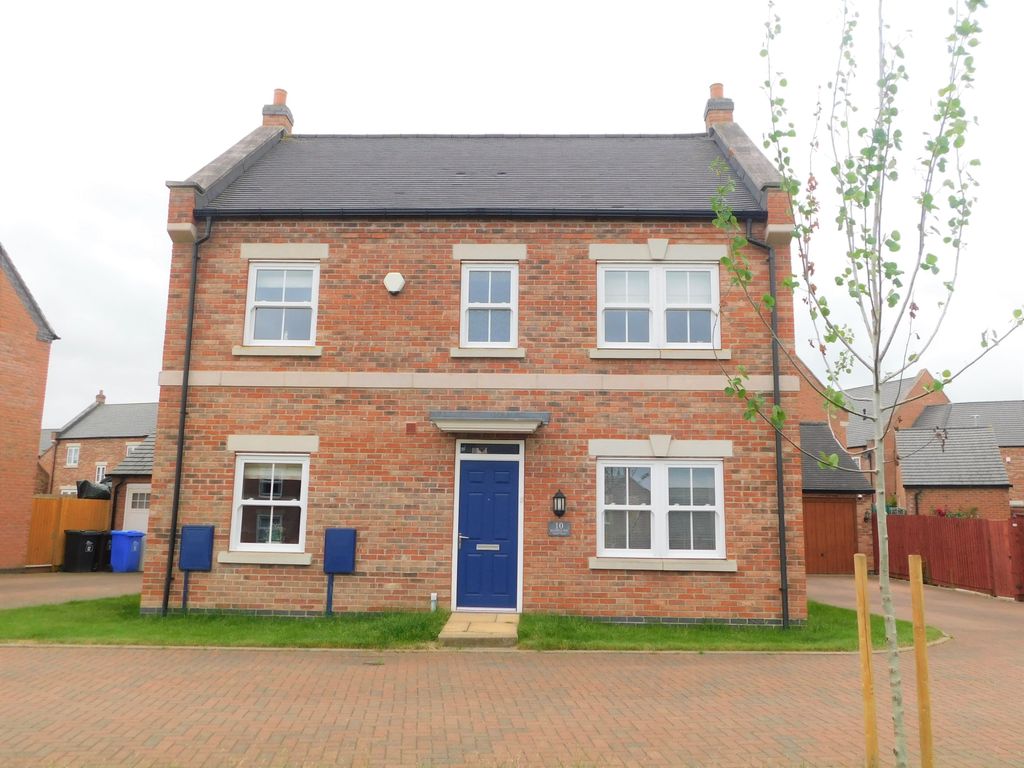 4 bed detached house for sale in Bluebell Way, Tutbury DE13 Zoopla
