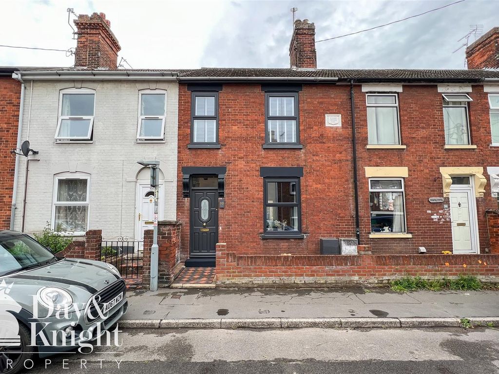 2 bed terraced house for sale in Denmark Road, Beccles NR34 Zoopla