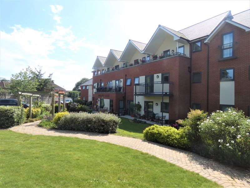 1 bed property for sale in Folland Court, Hamble, Southampton SO31, £