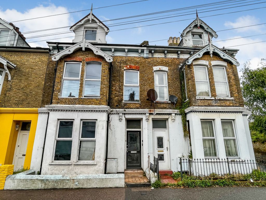 5 bed terraced house for sale in Gilford Road, Deal CT14, £270,000 Zoopla