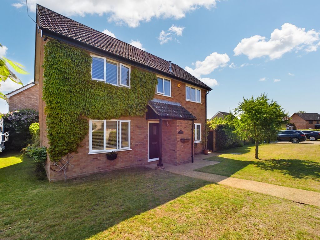 4 bed detached house for sale in Nunnery Drive, Thetford, Norfolk IP24