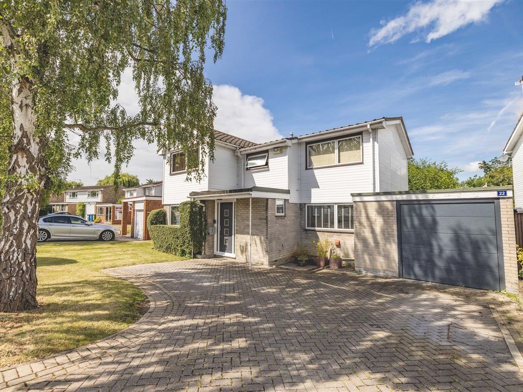 4 bed property for sale in Ruddlesway, Windsor SL4 Zoopla