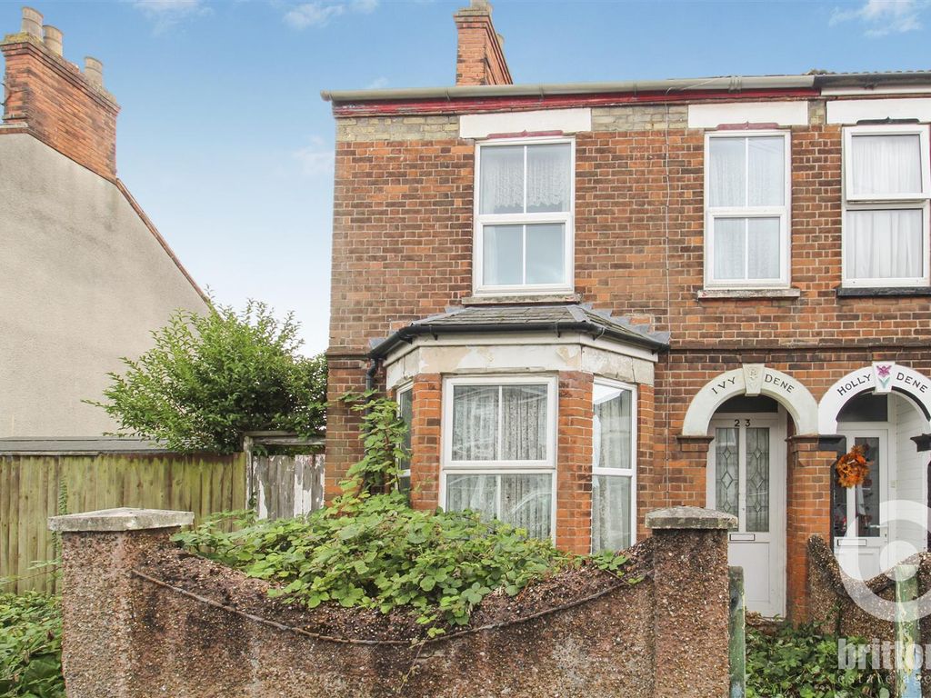 3 bed semidetached house for sale in Queens Avenue, King's Lynn PE30