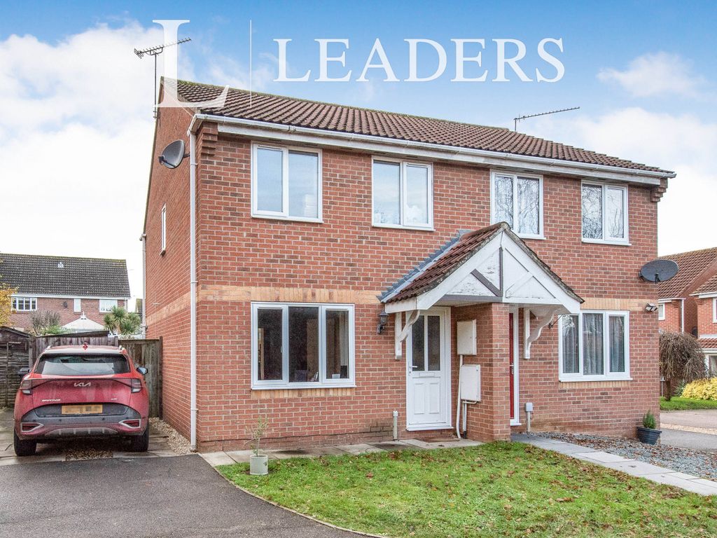 3 bed semidetached house to rent in Rowan Drive, Bury St Edmunds IP32