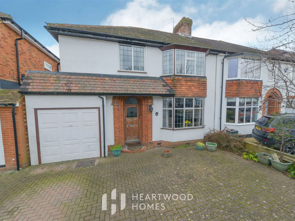 4 bed semidetached house for sale in Elm Drive, St. Albans AL4, £