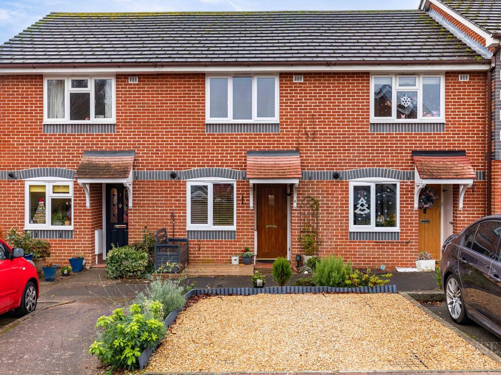2 bed terraced house for sale in Jenny Lane, Lingfield RH7, £400,000