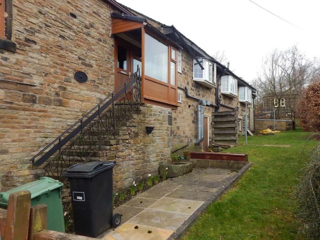 3 bed semidetached house to rent in The Coach House, Old Hall Road