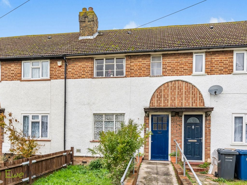 3 bed terraced house for sale in Brent Place, Hertfordshire EN5
