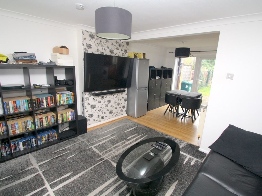2 bed terraced house for sale in Stuart Way, StainesUponThames TW18