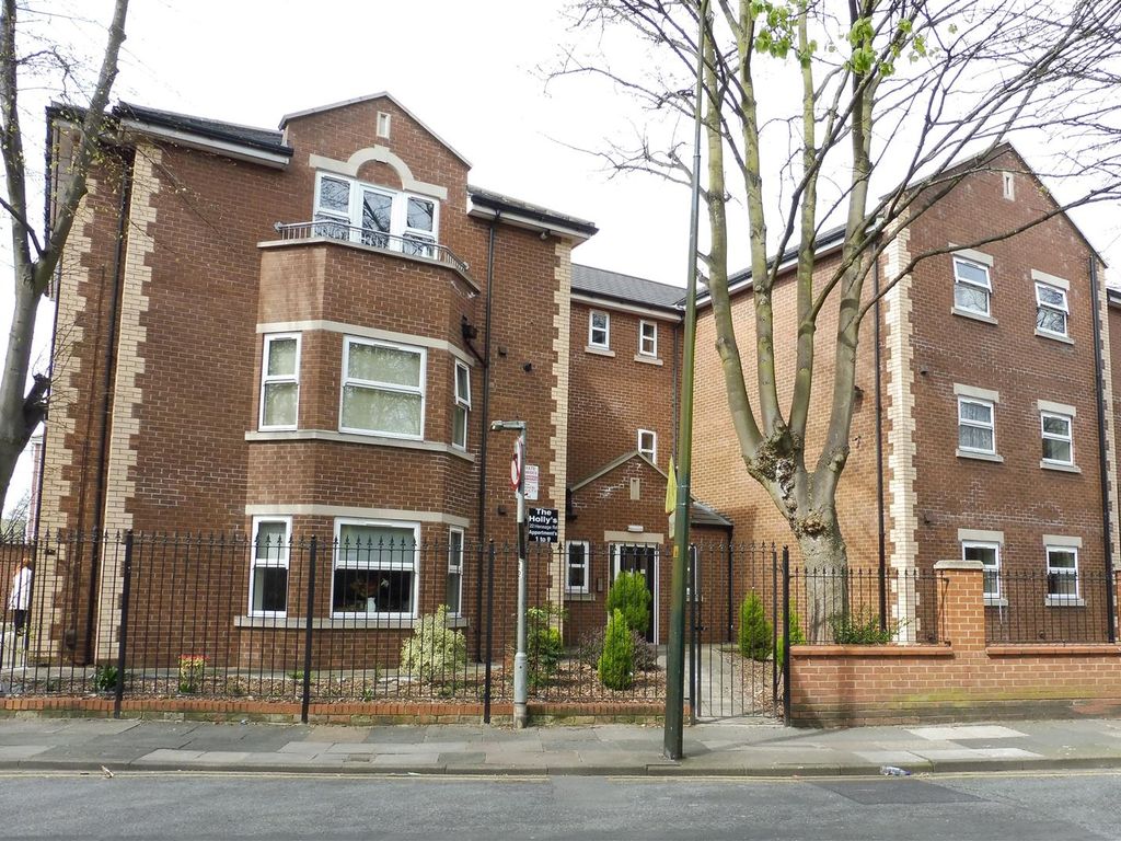 3 bed flat to rent in Heneage Road, Grimsby DN32 Zoopla