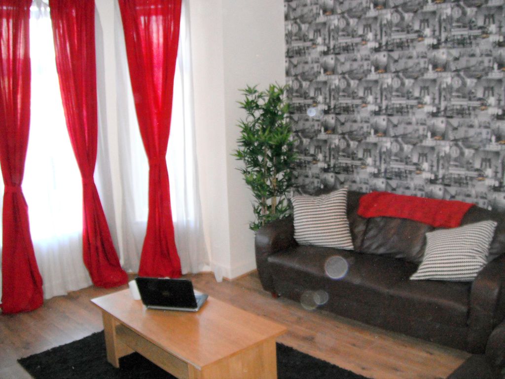 5 bed terraced house to rent in Nelson Street, Broughton, Salford M7, £607 pppm Zoopla