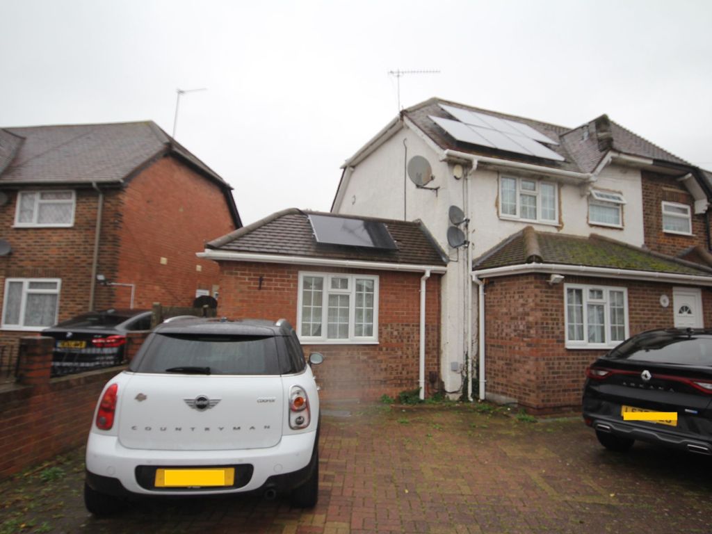 Property to rent in Collingwood Road, Uxbridge UB8, £970 pcm Zoopla