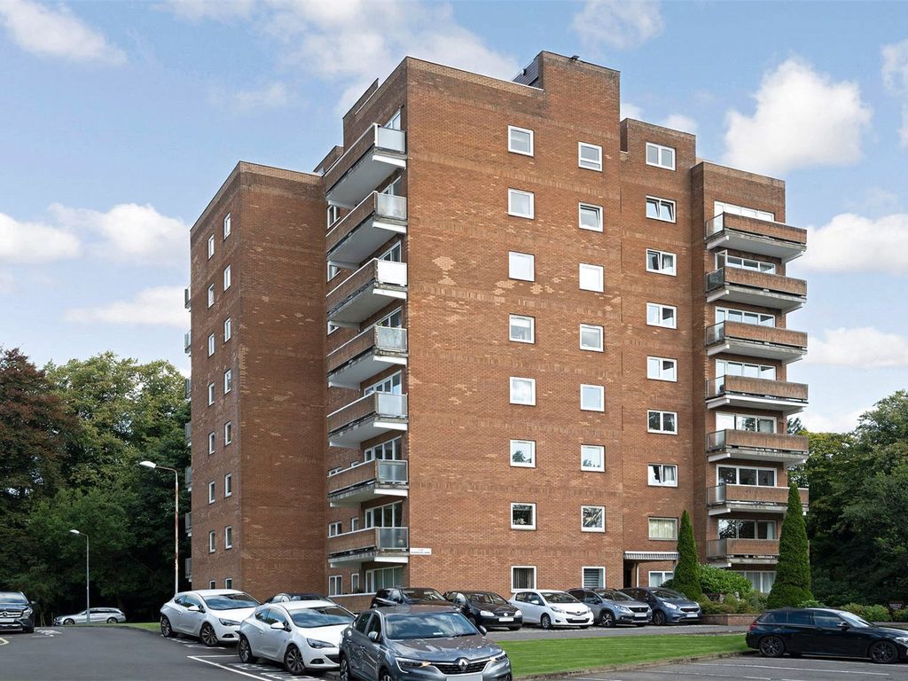 2 bed flat for sale in Norwood Park, Bearsden, Glasgow, East