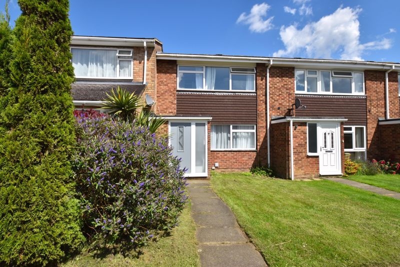 3 bed terraced house for sale in Sycamore Way, Hazlemere, High HP15, £400,000 Zoopla