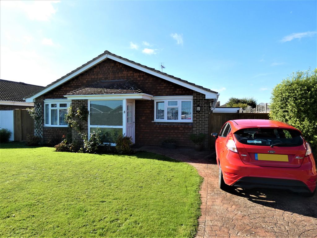 3 bed detached bungalow for sale in Southway, Littlehampton BN17 Zoopla