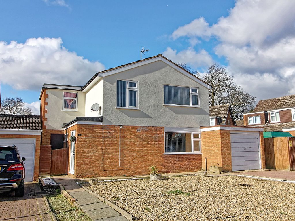 4 bed detached house for sale in Collaton Road, Wigston LE18, £350,000