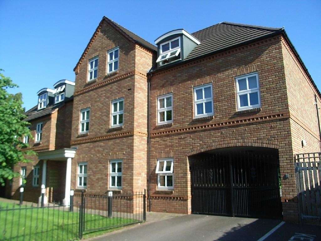 2 bed flat to rent in Reddicap Heath Road, Sutton Coldfield B75 Zoopla