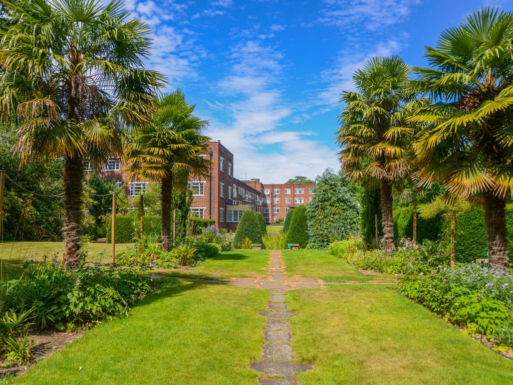 1 bed flat to rent in Meadowside, Cambridge Park, Twickenham TW1 Zoopla