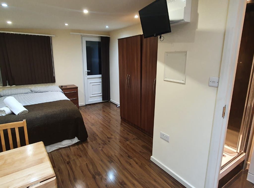 Studio to rent in Cranhurst Road, Willesden Green NW2 Zoopla