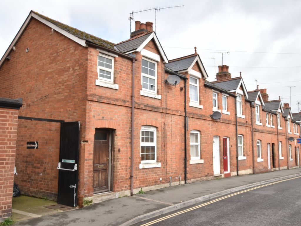 2 bed end terrace house for sale in Burford Road, Evesham