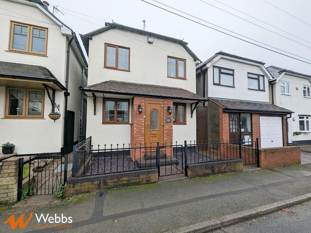 3 bed detached house to rent in Lloyd Street, Cannock WS11, £1,100 pcm