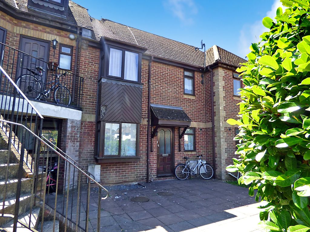 2 bed to rent in Lyminster Road, Wick, Littlehampton BN17