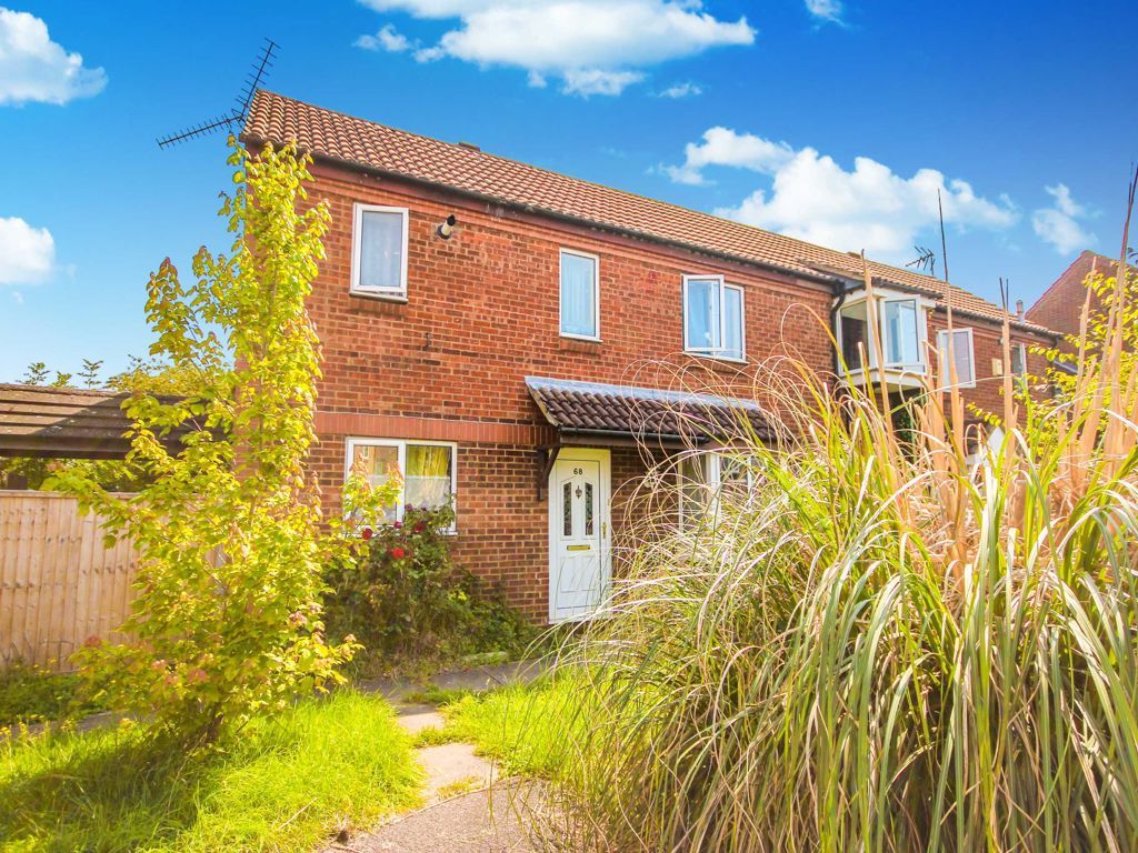 3 bed semidetached house for sale in Ennerdale Road, Rushden