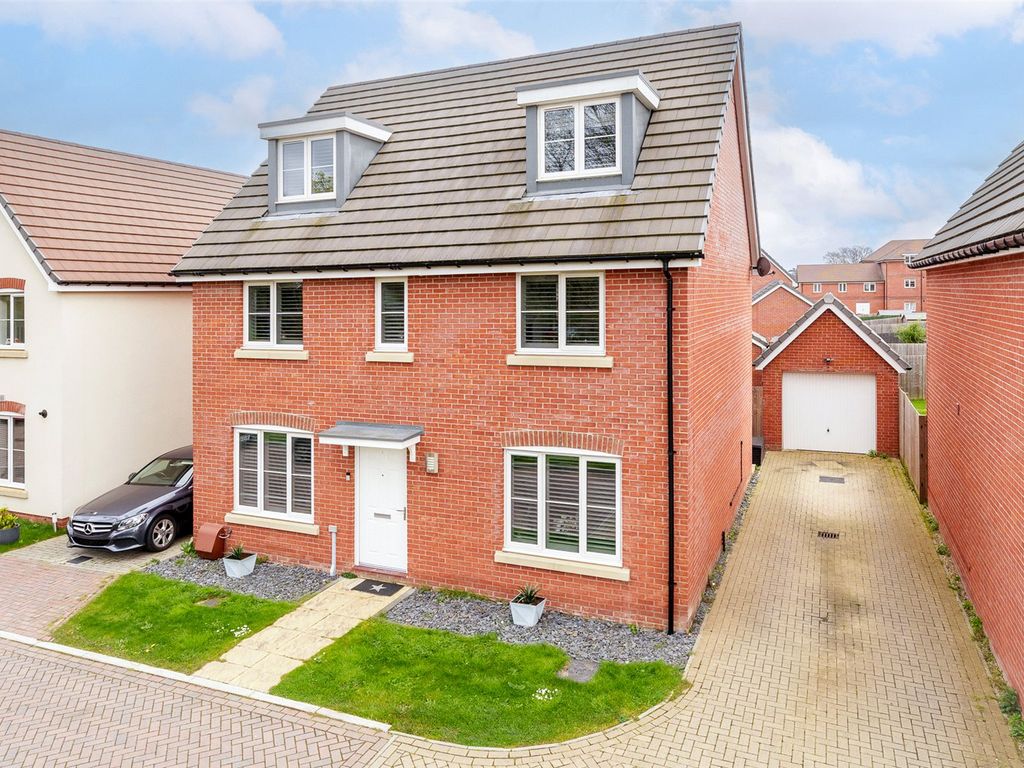 5 bed detached house for sale in Guernsey Place, Three Mile Cross