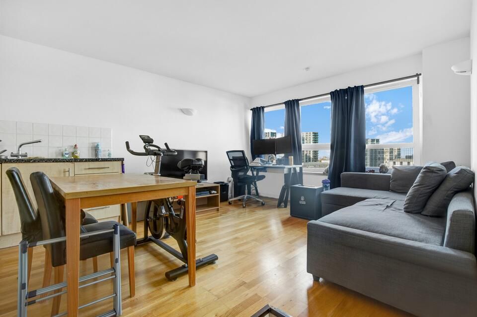 1 bed flat to rent in Vista Building, Calderwood Street, London SE18, £1,400 pcm Zoopla