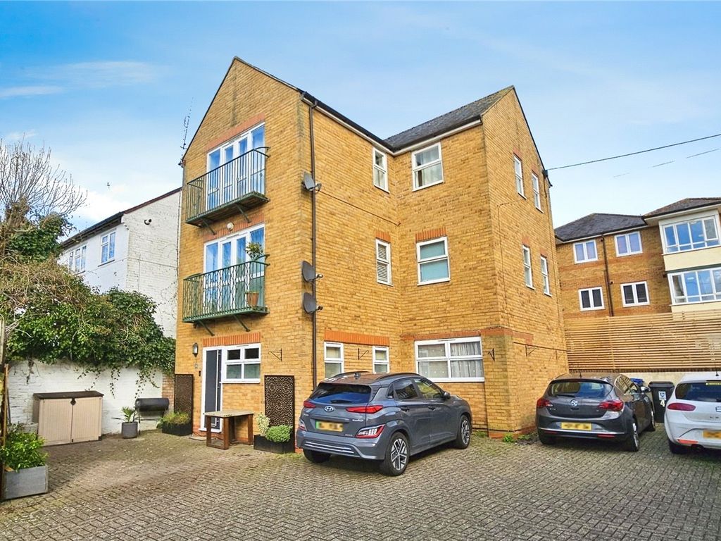 1 bed for sale in High Street, Old Town, Hemel Hempstead
